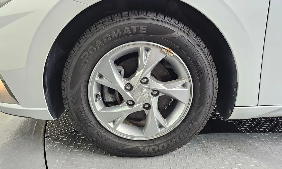 Hyundai AVANTE — фото 4