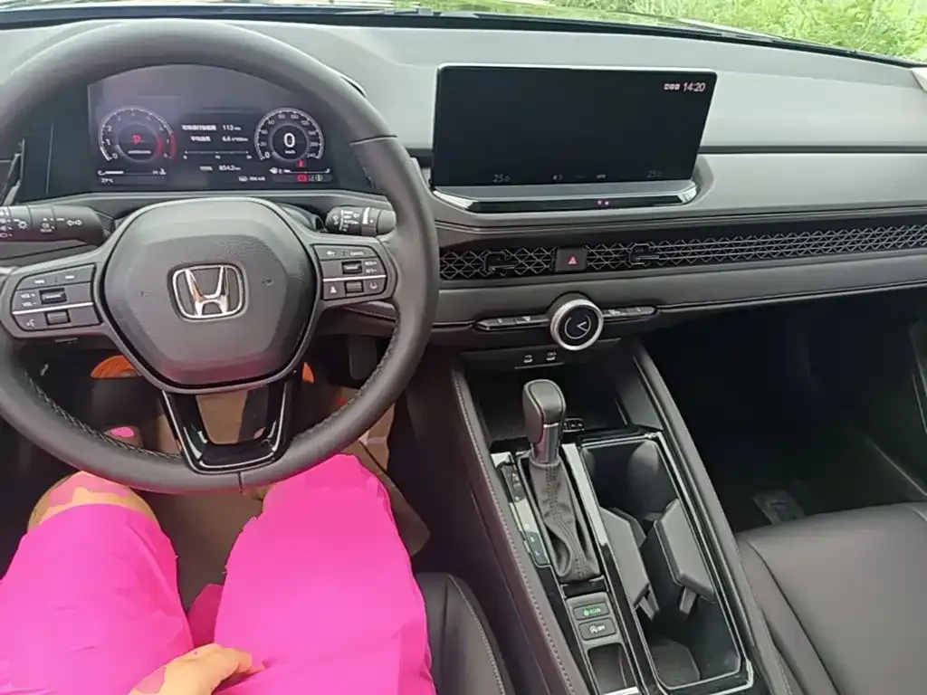 Honda Accord 2024 из CN, фото 4