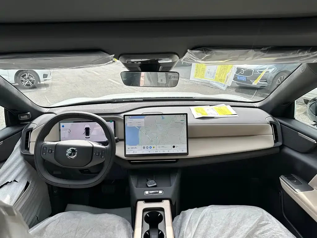 Volvo XC70 Plug-in Hybrid 2026 из CN, фото 4