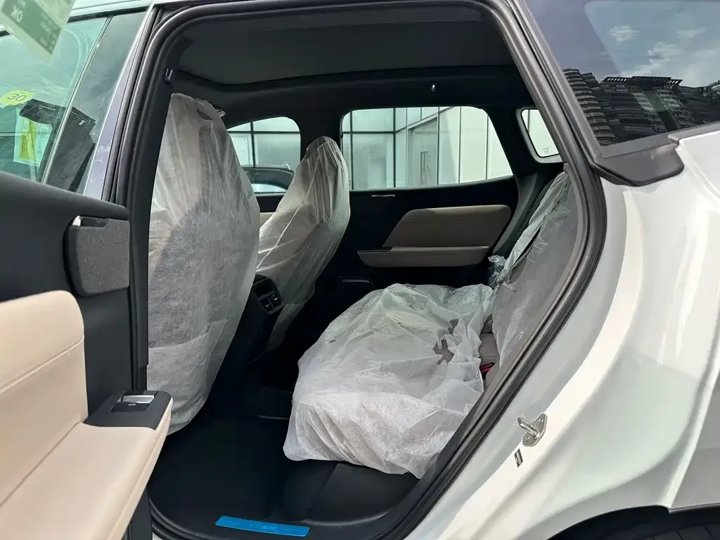Volvo XC70 Plug-in Hybrid 2026 из CN, фото 8