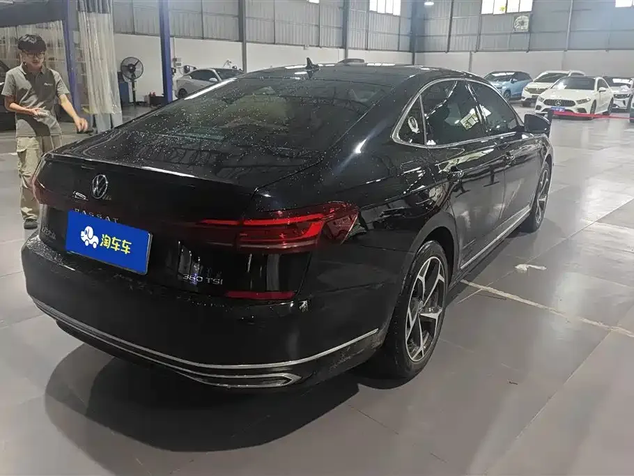 Volkswagen Passat — фото 9