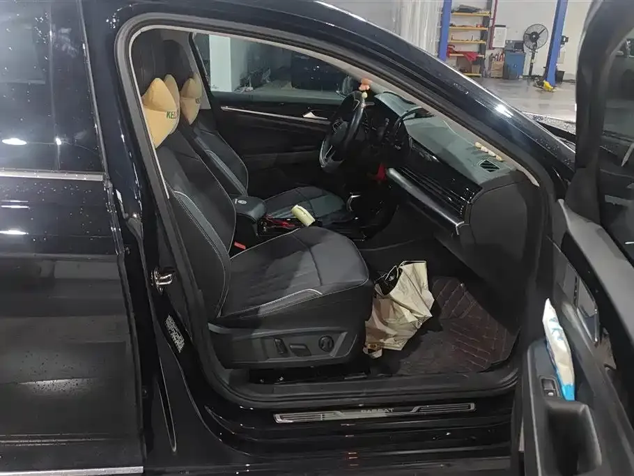 Volkswagen Passat — фото 8