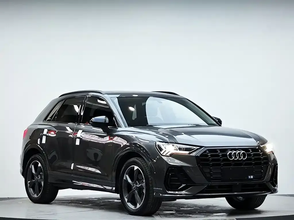 Audi Q3 — фото 10