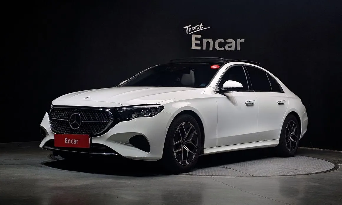Mercedes-Benz E-Class — фото 1