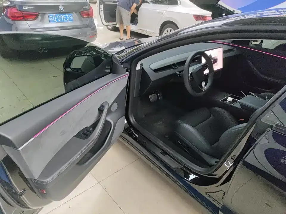 Tesla Model 3 — фото 4