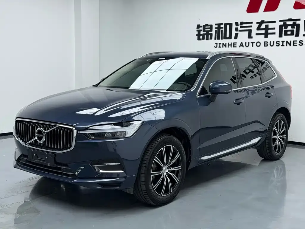 Volvo XC60 — фото 1