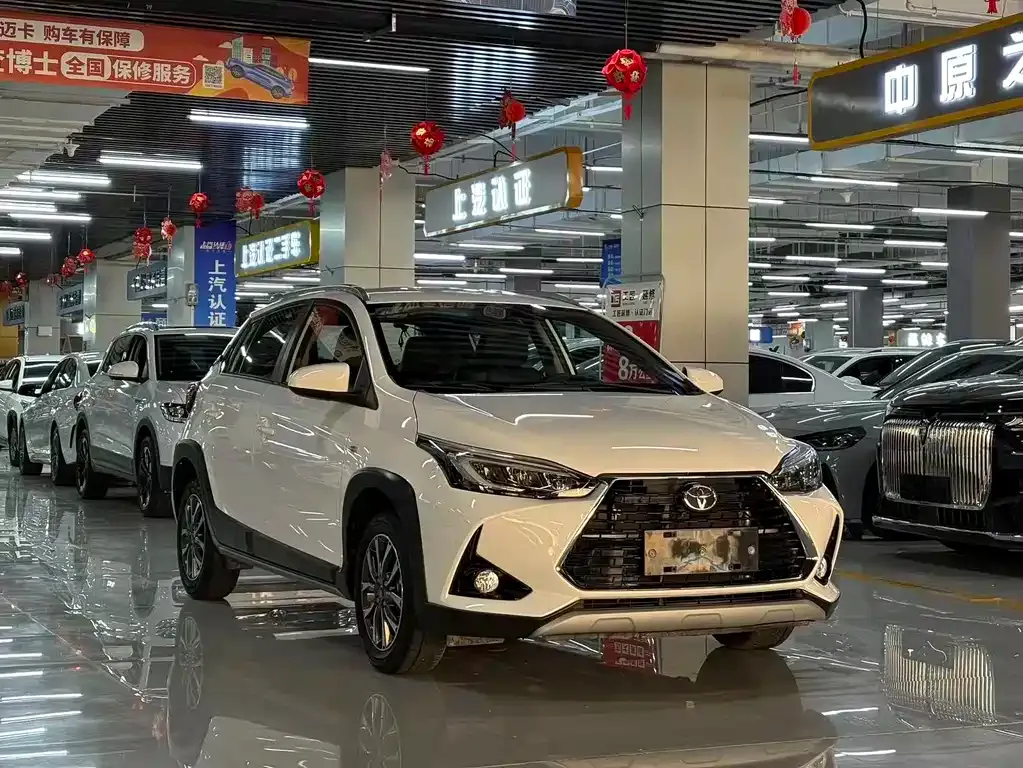 Toyota Yaris L — фото 6