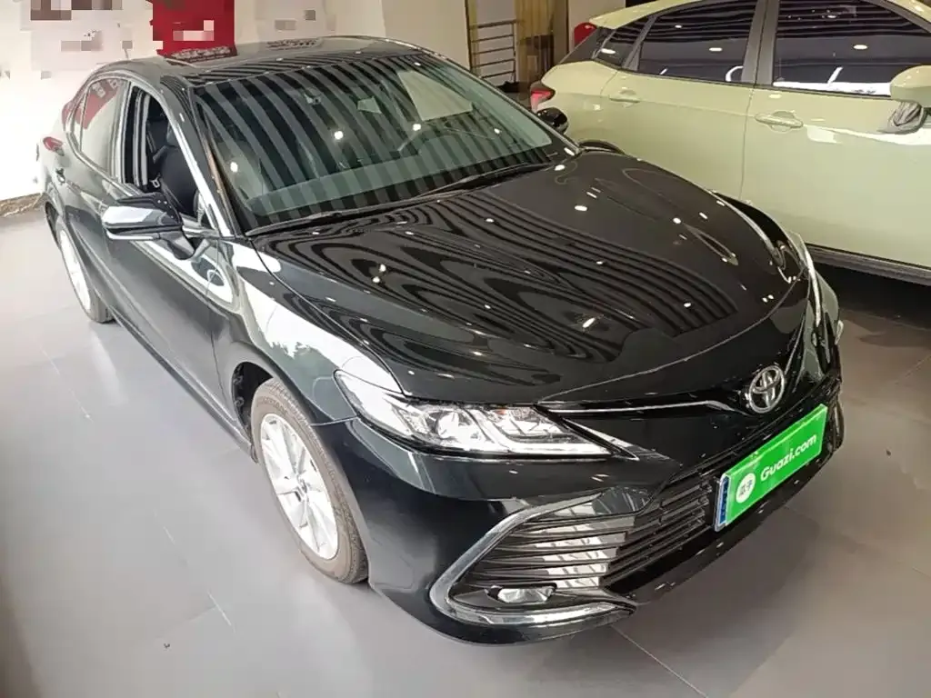 Toyota Camry — фото 8