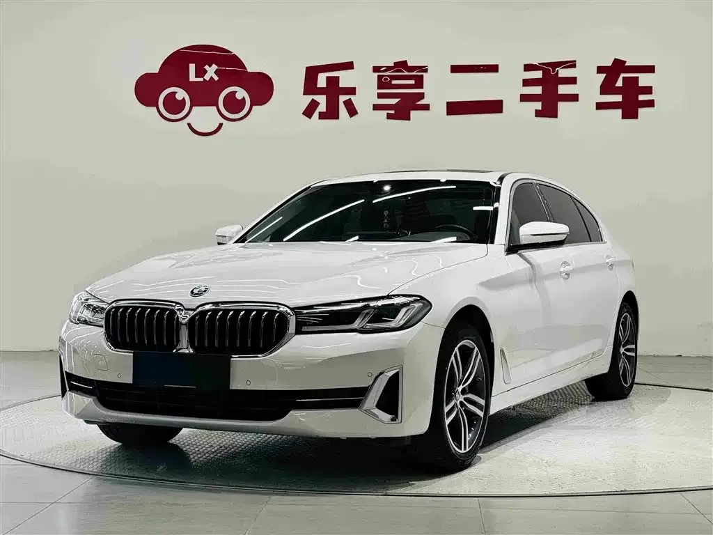 BMW 5 Series — фото 1