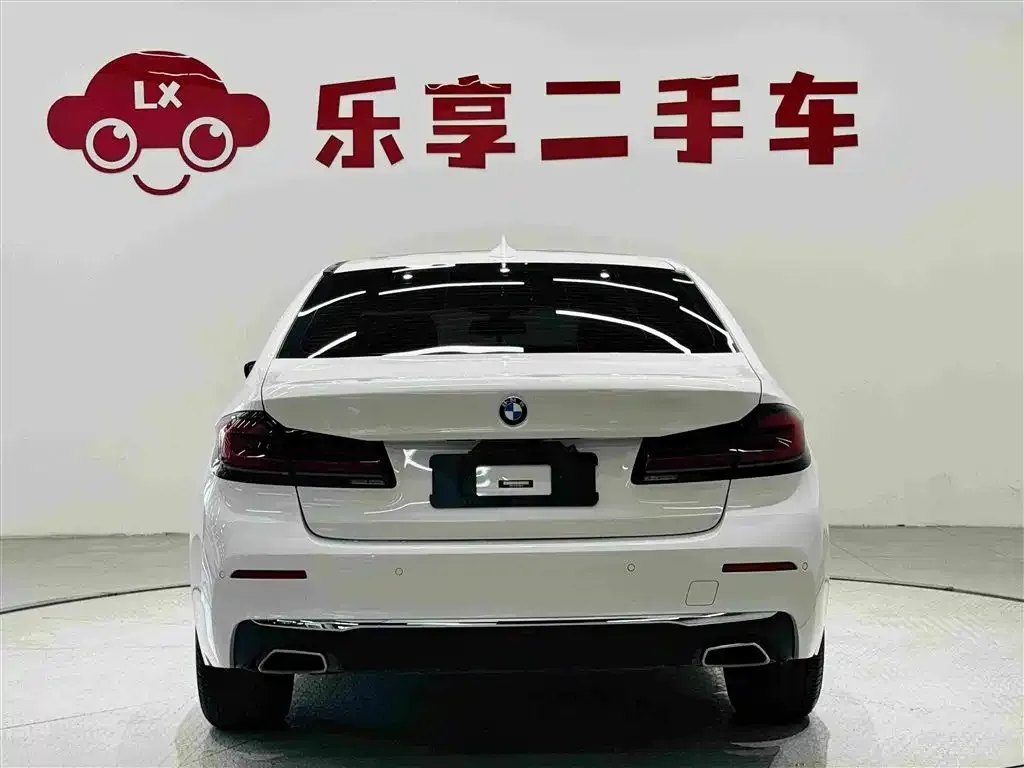 BMW 5 Series — фото 2