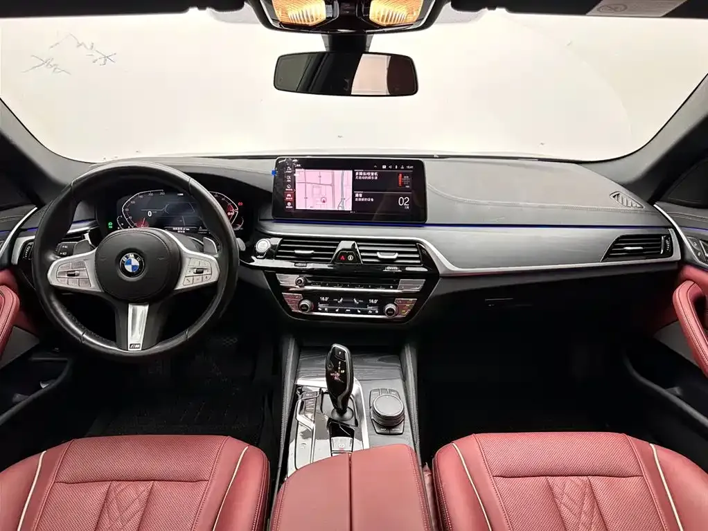 BMW 5 Series — фото 10