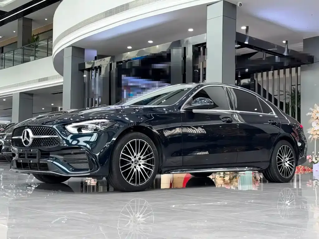 Mercedes-Benz C-Class — фото 1