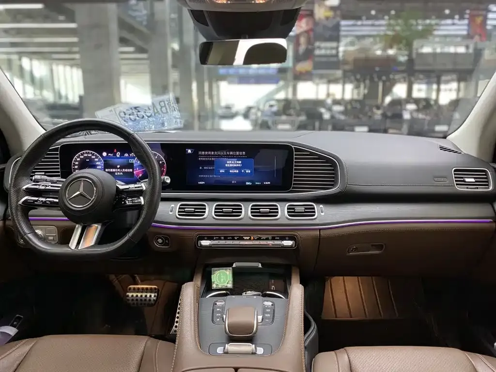 Mercedes-Benz GLS — фото 6