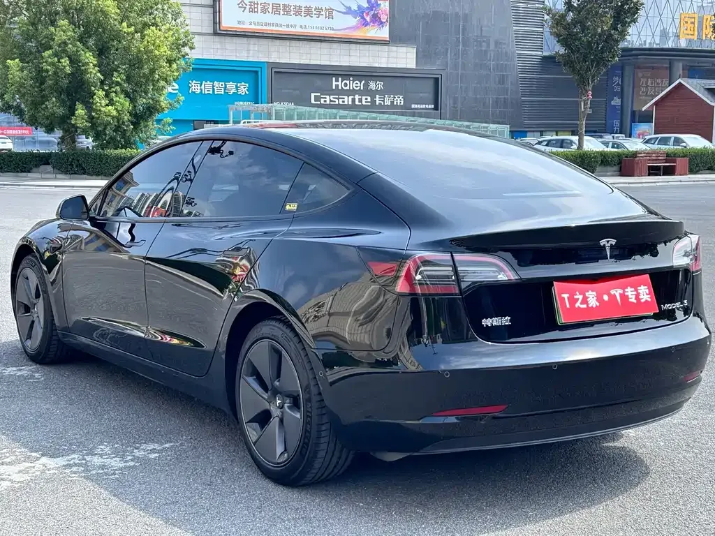 Tesla Model 3 — фото 10