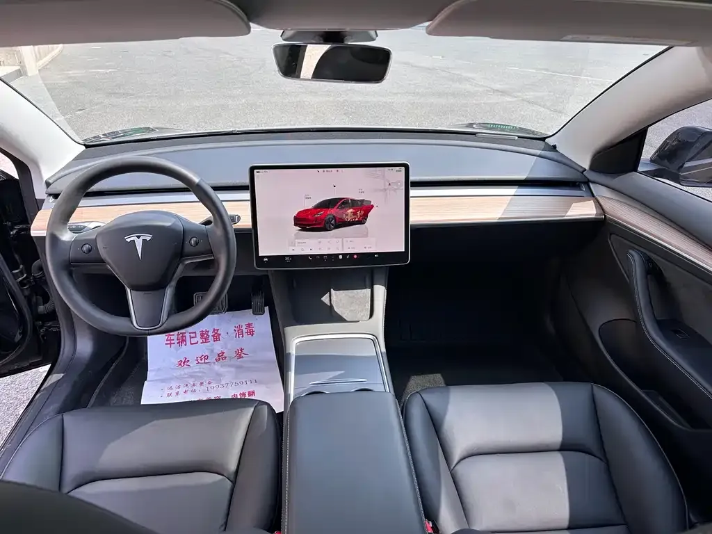 Tesla Model 3 — фото 2