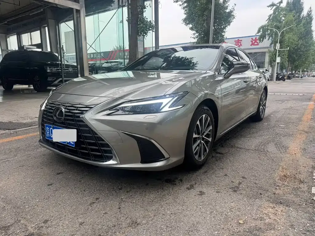 Lexus ES — фото 9