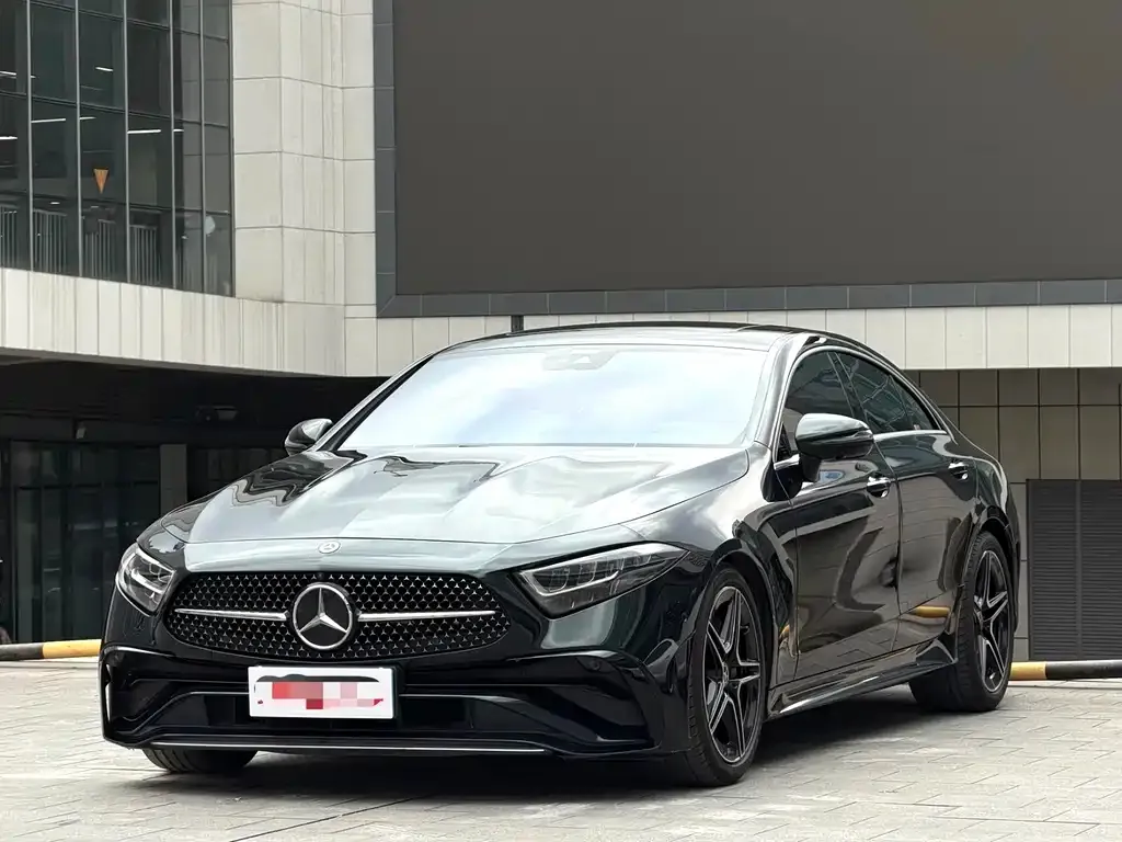 Mercedes-Benz CLS — фото 1
