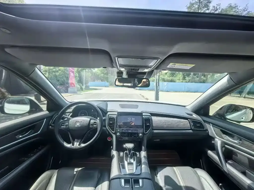 Honda UR-V 2023 из CN, фото 2