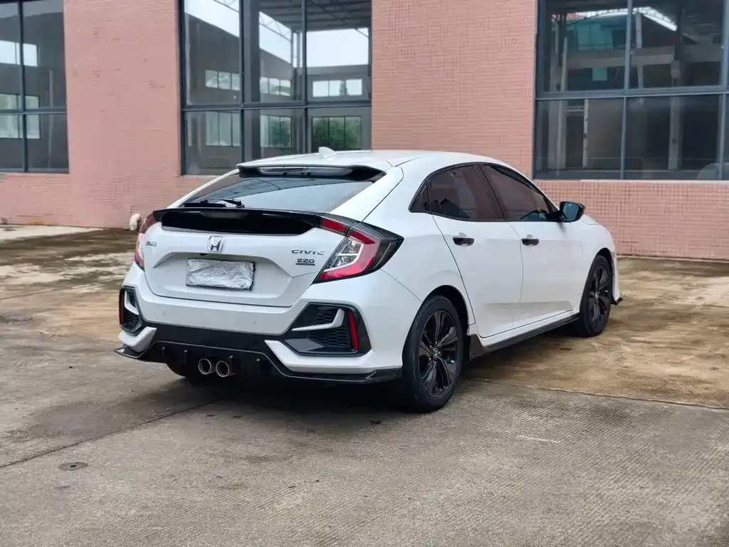Honda Civic — фото 10