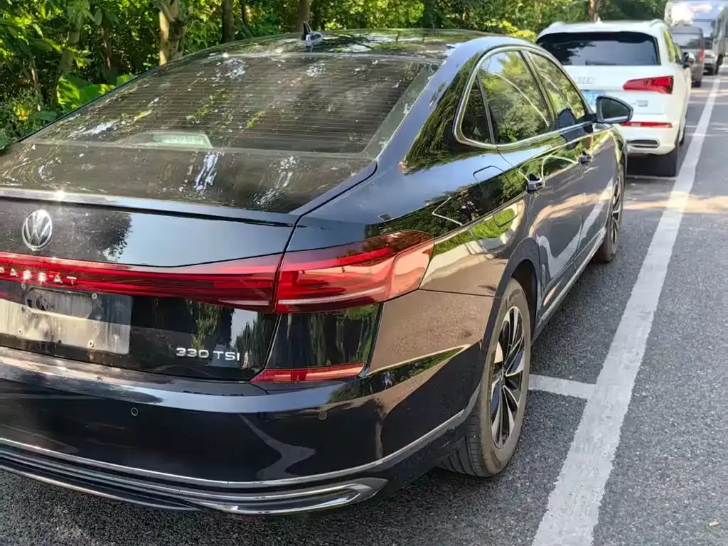 Volkswagen Passat — фото 7
