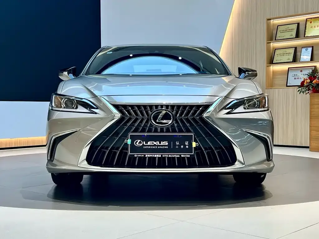 Lexus ES — фото 7