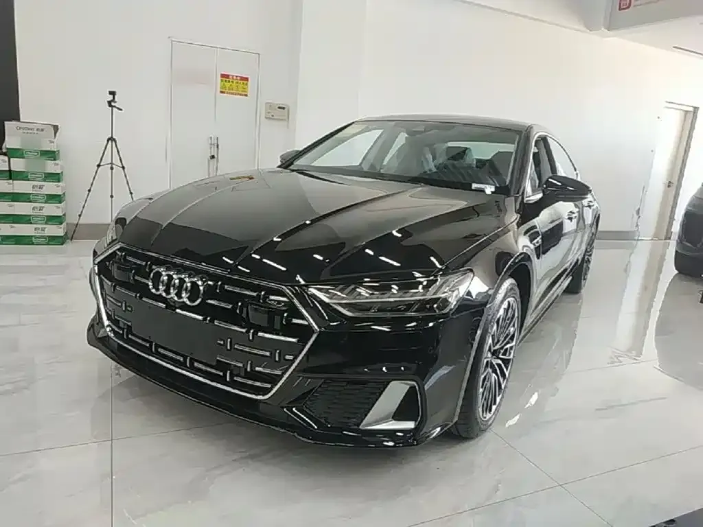 Audi A7L — фото 3