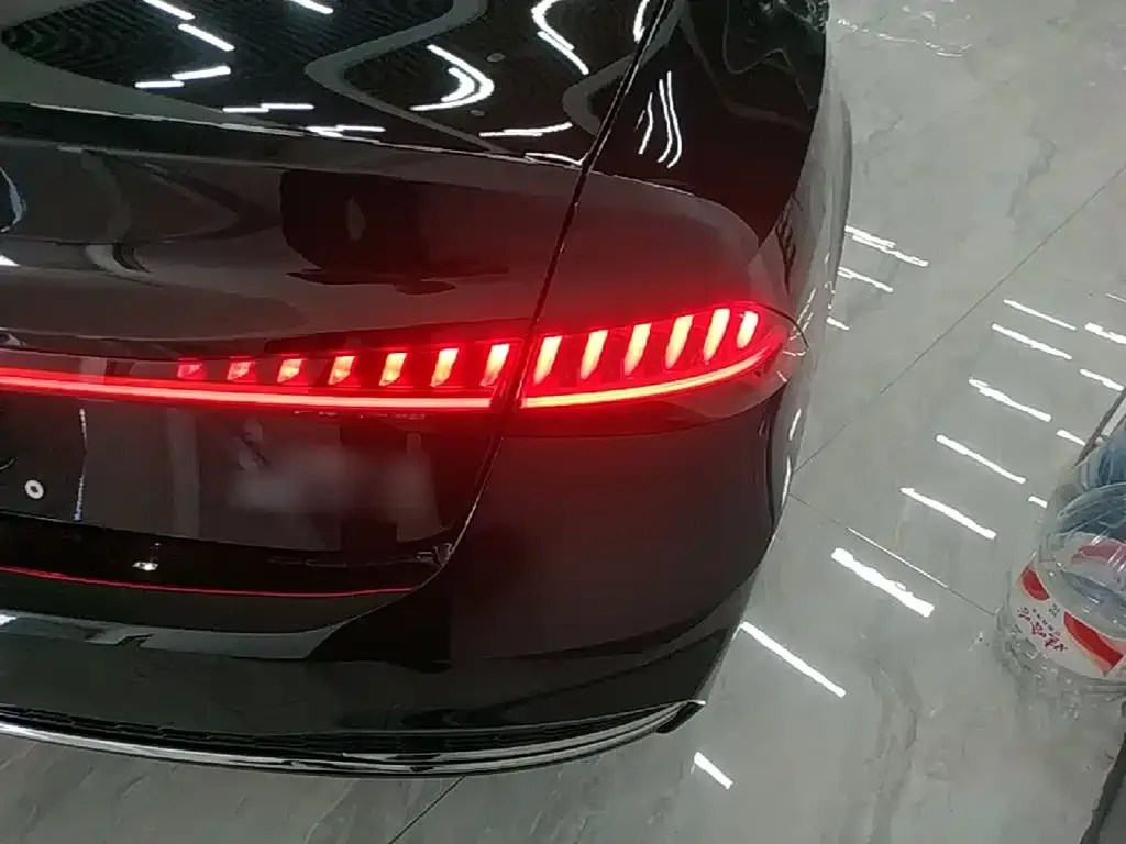 Audi A7L — фото 8