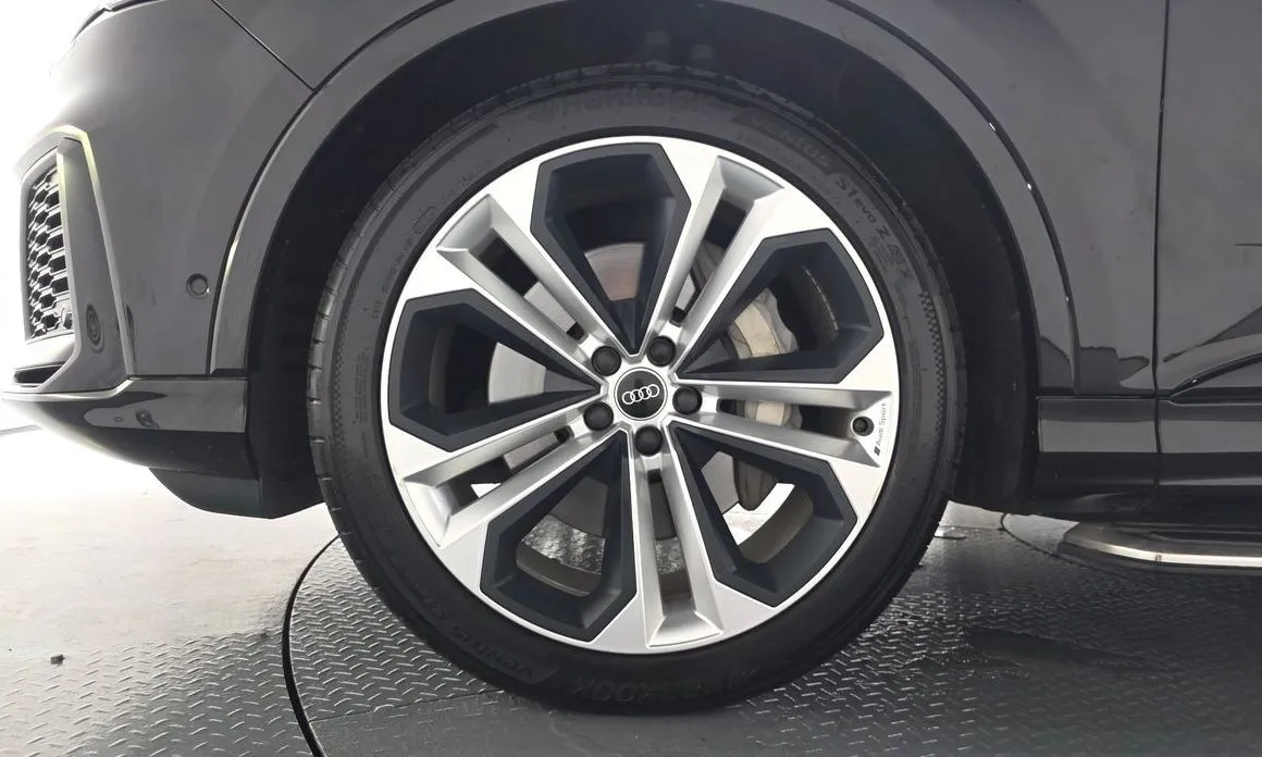 Audi Q7 2022 из KR, фото 3