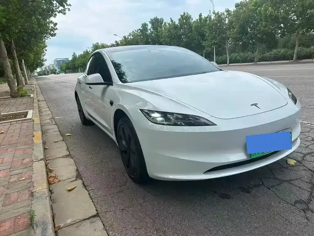 Tesla Model 3 — фото 6