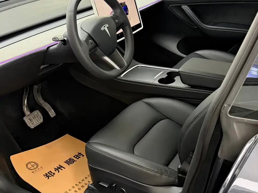 Tesla Model Y — фото 6