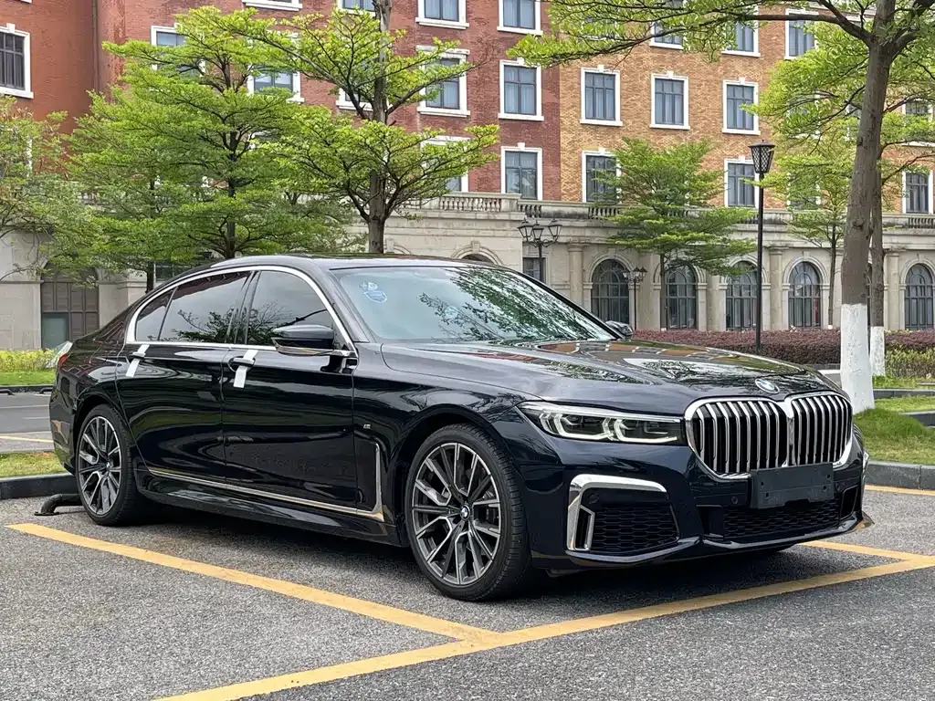 BMW 7 Series — фото 3