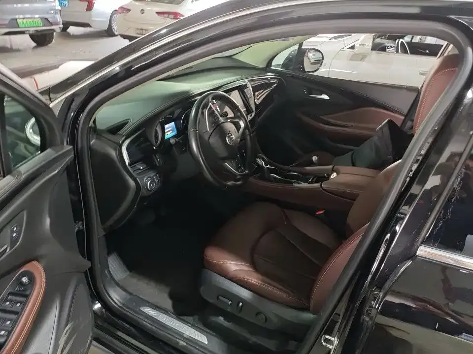 Buick Envision Plus — фото 5