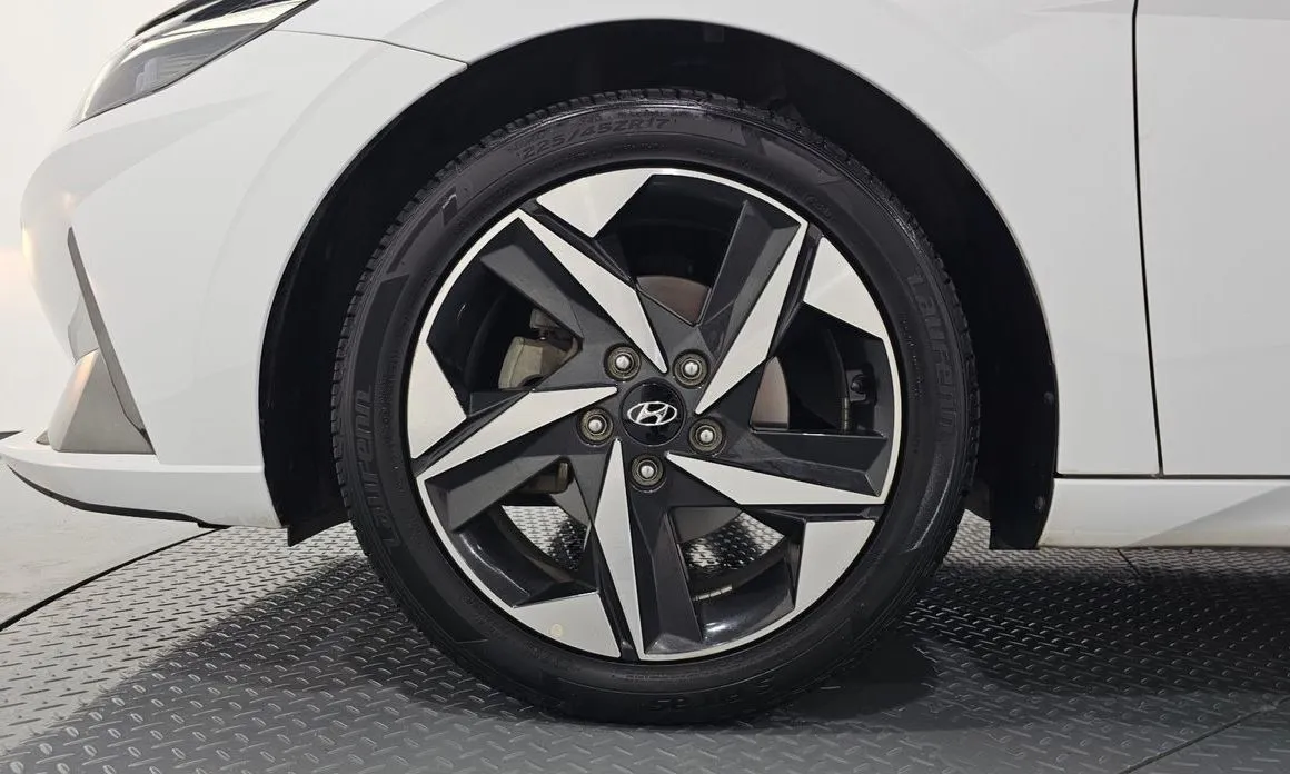 Hyundai AVANTE — фото 8