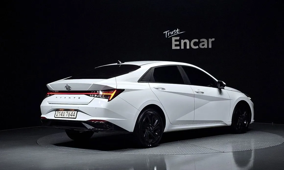 Hyundai AVANTE — фото 5