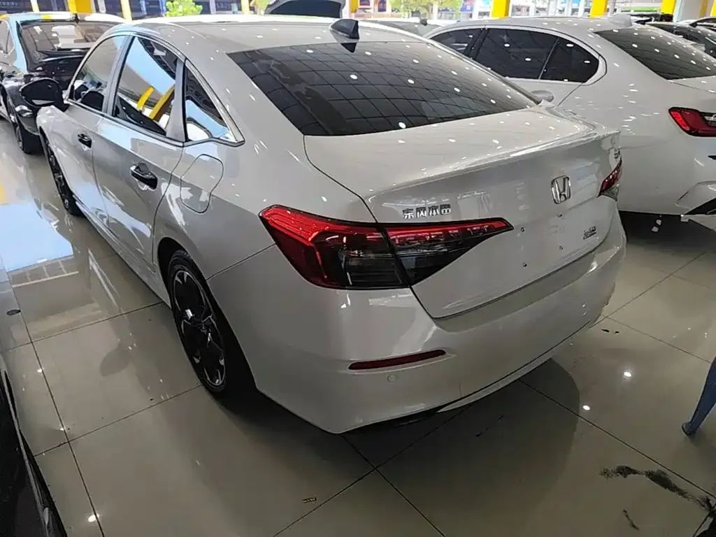 Honda Civic — фото 5