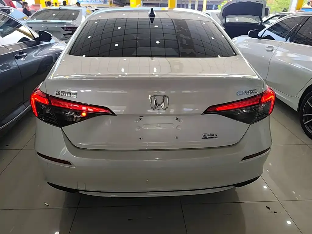 Honda Civic — фото 10