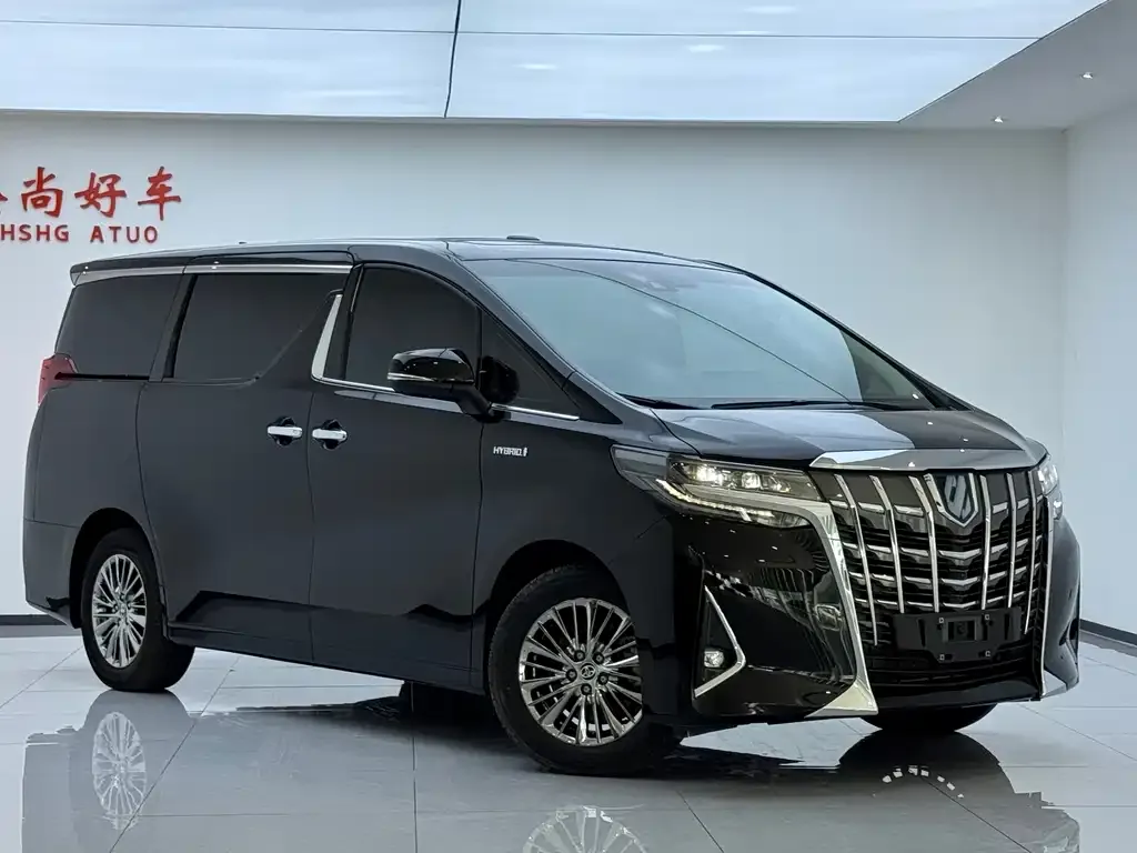 Toyota Alphard — фото 7