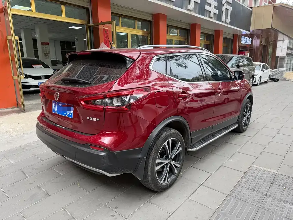 Nissan Qashqai — фото 6