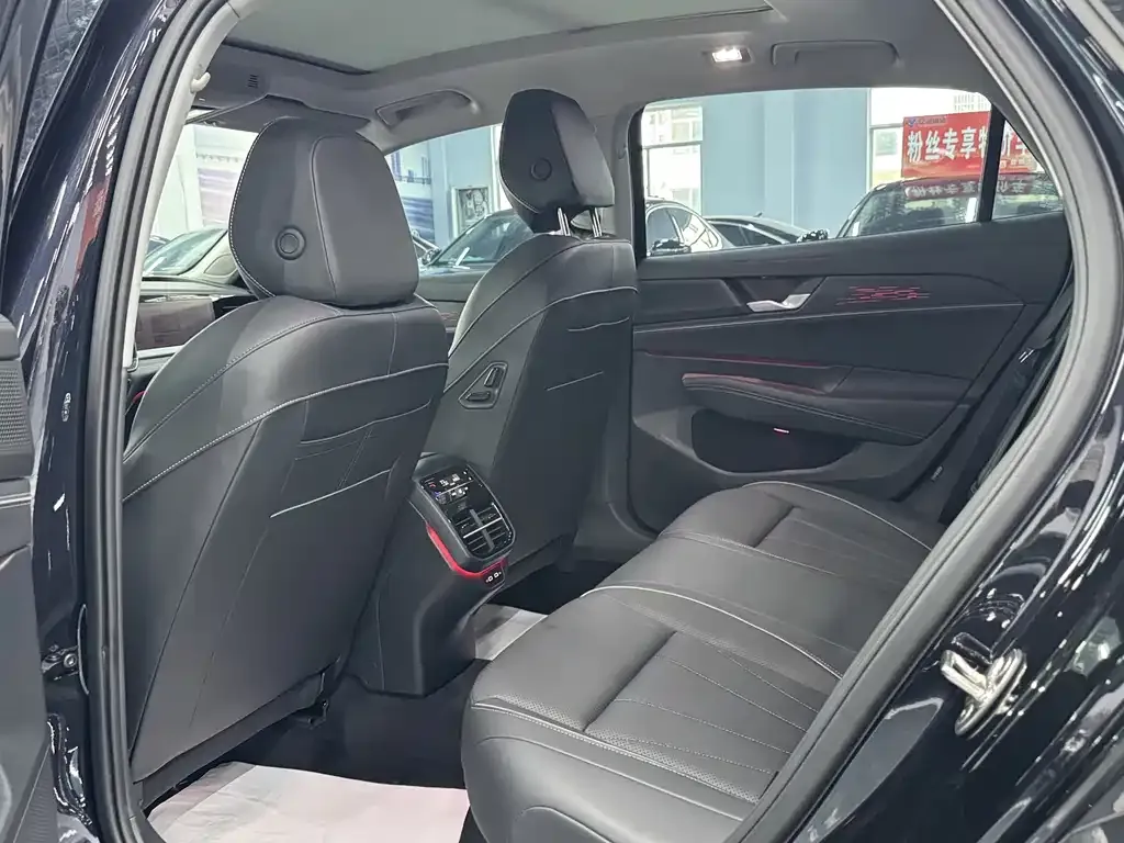 Volkswagen Passat — фото 4