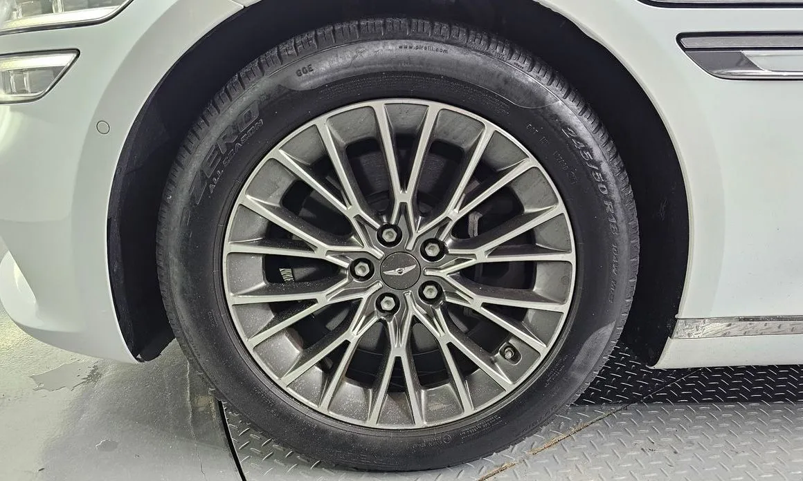 Genesis G80 — фото 10