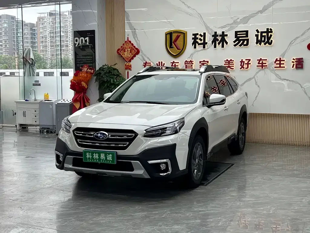 Subaru Outback — фото 1
