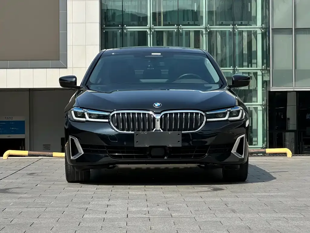 BMW 5 Series — фото 3