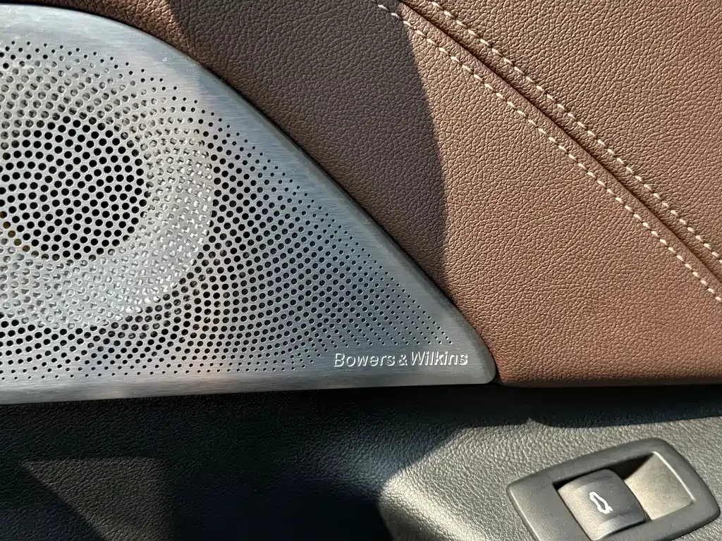 BMW 5 Series — фото 9