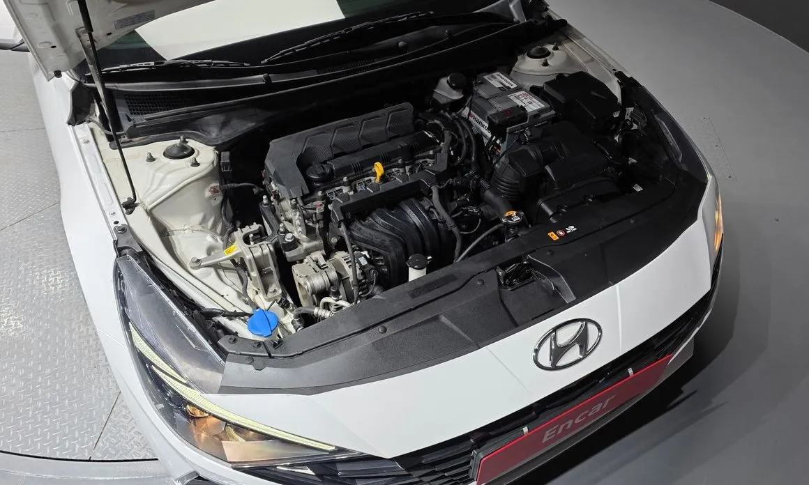 Hyundai AVANTE 2021 из KR, фото 2