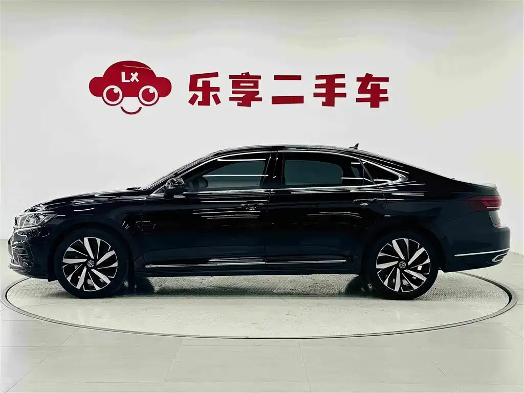 Volkswagen Passat — фото 2