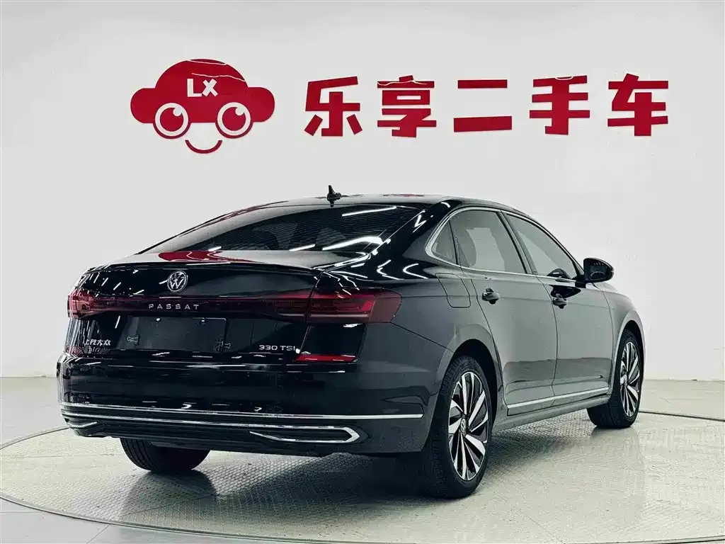 Volkswagen Passat — фото 6