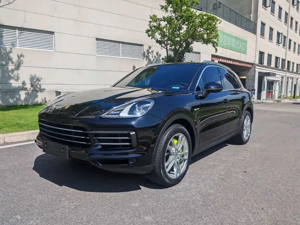 Porsche Cayenne Hybrid — фото 1