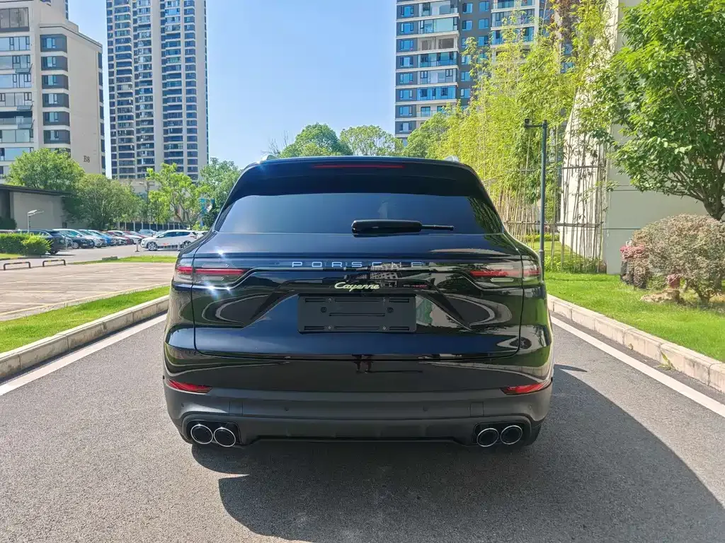 Porsche Cayenne Hybrid — фото 7