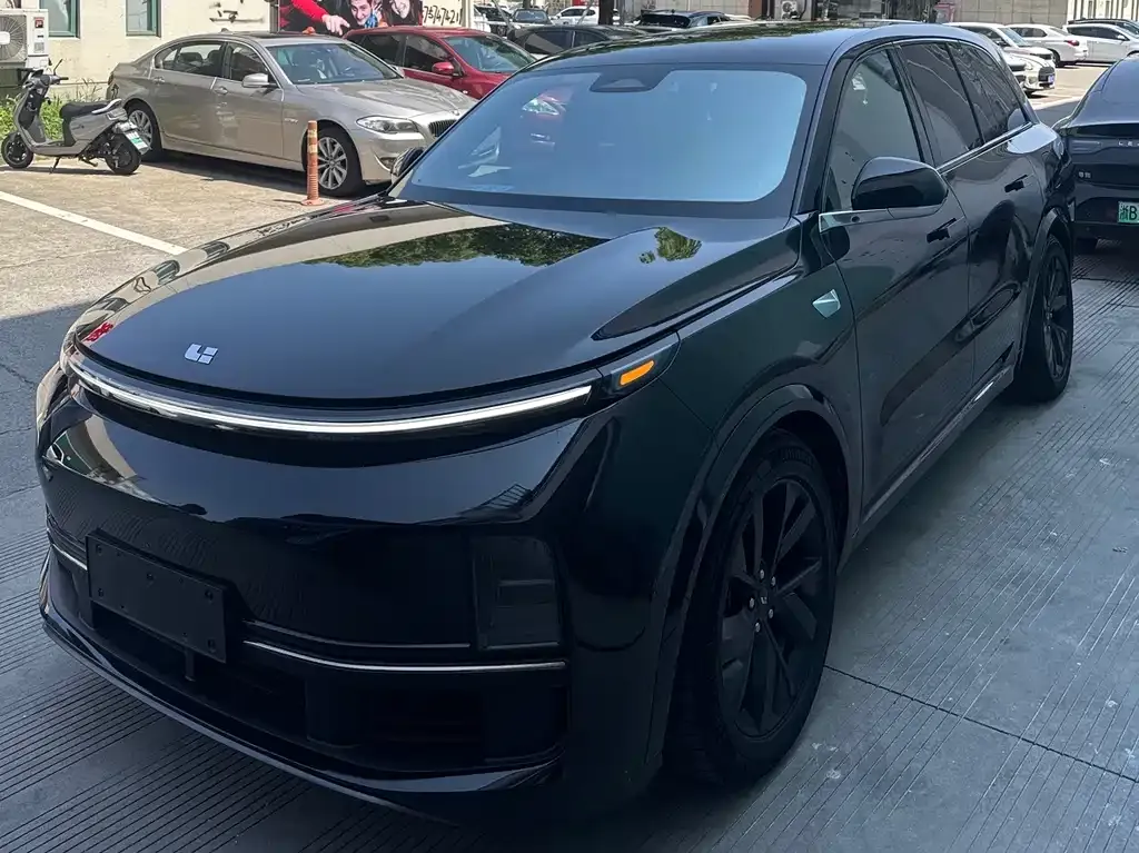 Li Auto L8