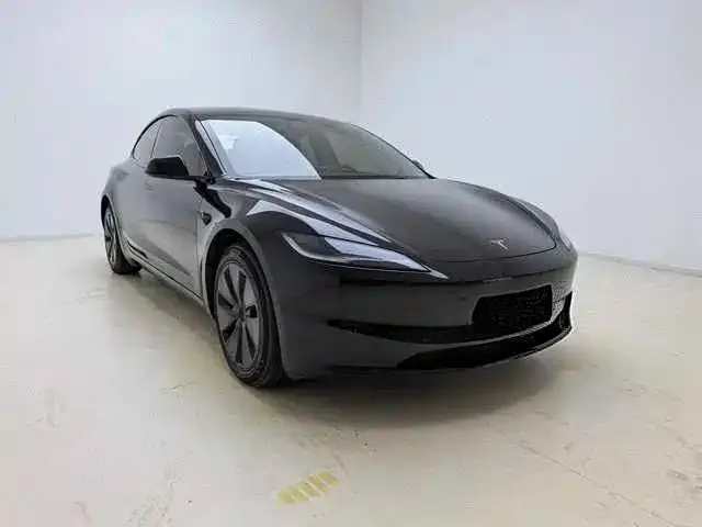 Tesla Model 3 — фото 2